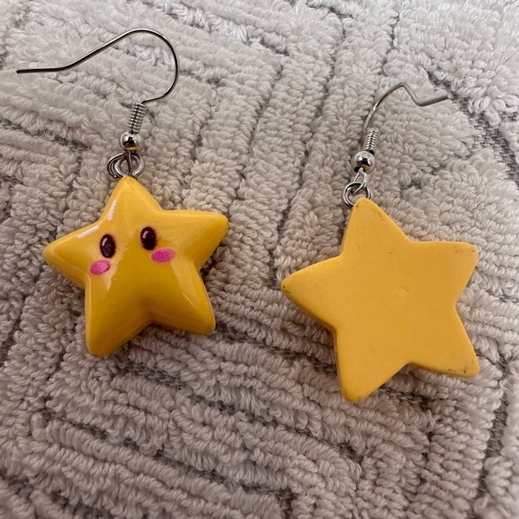 Star Shaped Yellow Earrings - Picture 5 of 5